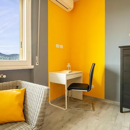 Apartment Yellow
